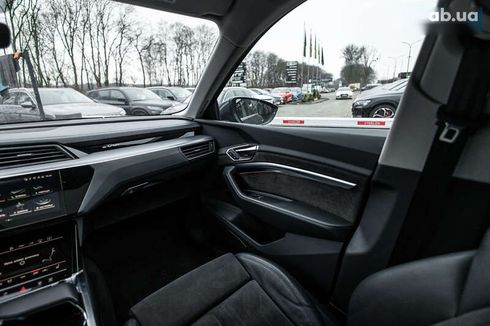 Audi E-Tron 2021 - фото 30