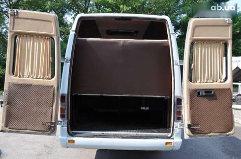 Mercedes-Benz Sprinter 2000 - фото 25