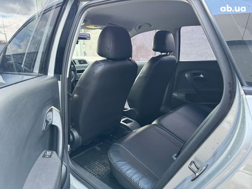 Volkswagen Polo 2018 серый - фото 12