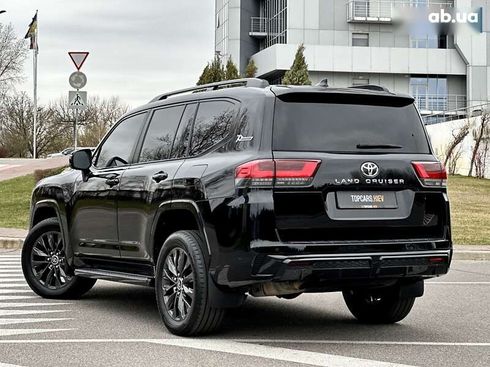 Toyota Land Cruiser 2021 - фото 7