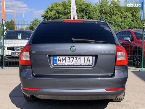 Skoda Octavia 2012 - фото 16