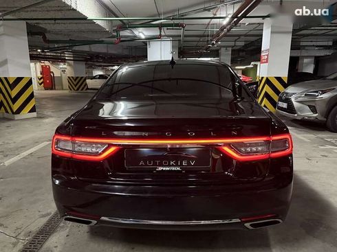 Lincoln Continental 2018 - фото 13