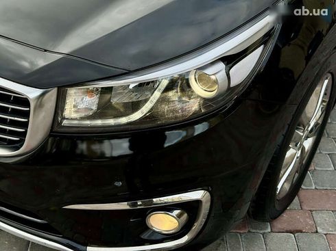 Kia Carnival 2017 - фото 16