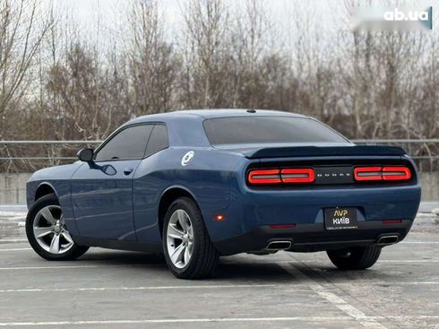 Dodge Challenger 2021 - фото 8