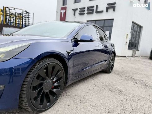 Tesla Model 3 2021 - фото 11