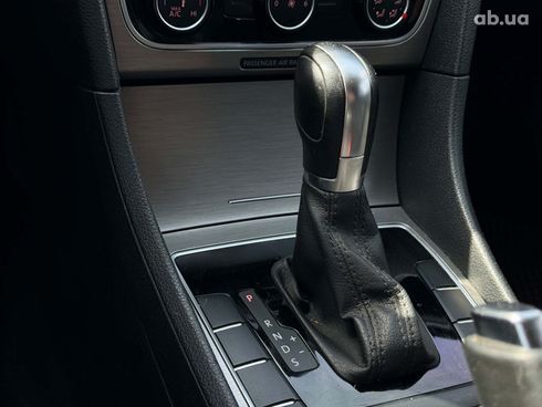 Volkswagen Passat 2015 серый - фото 32