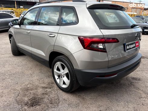 Skoda Karoq 2018 бежевый - фото 5