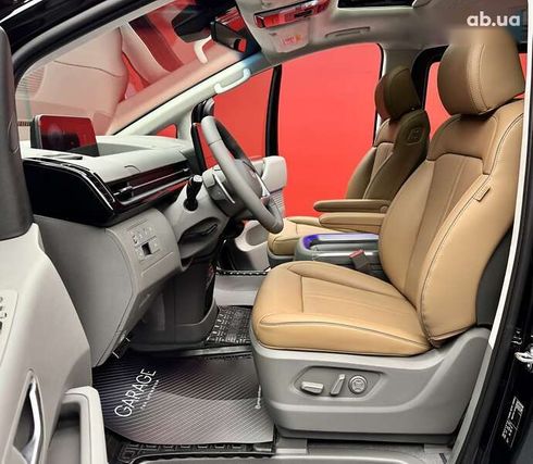Hyundai Staria 2025 - фото 28
