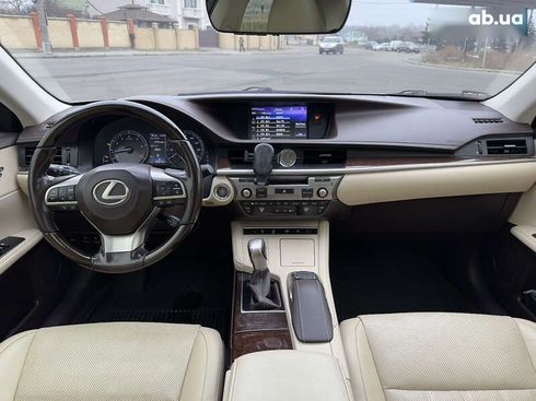 Lexus ES 2016 - фото 28