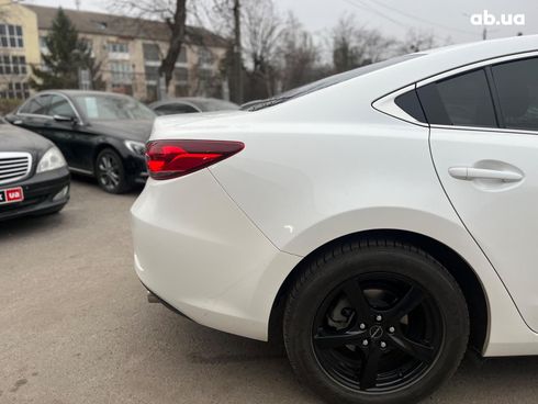 Mazda 6 2017 белый - фото 17