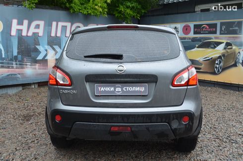 Nissan Qashqai 2013 серый - фото 3