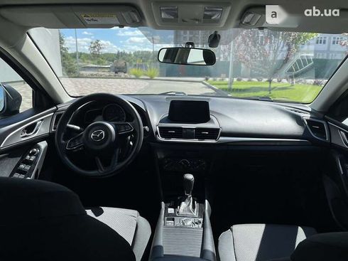 Mazda 3 2017 - фото 10