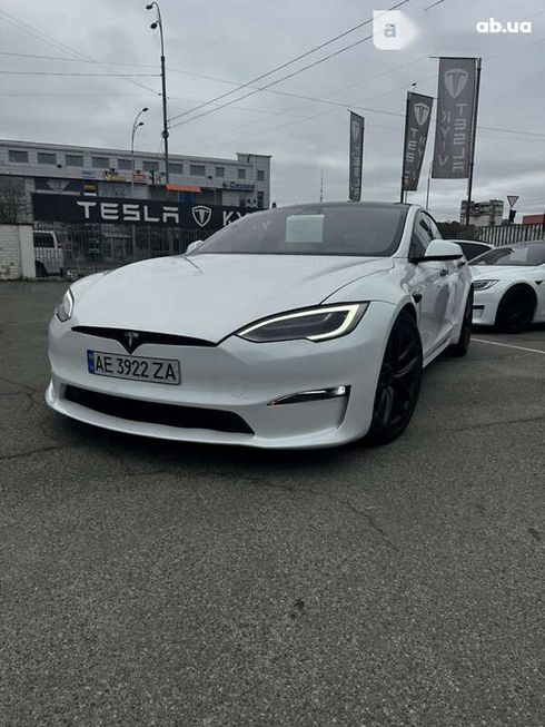 Tesla Model S 2021 - фото 18