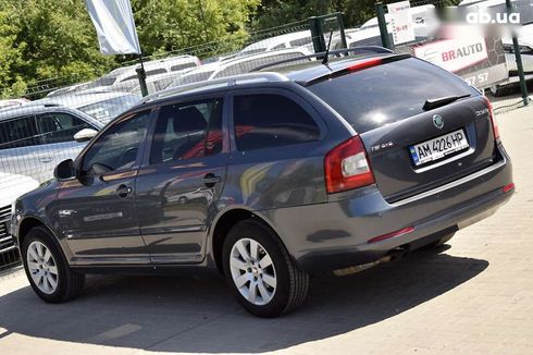 Skoda Octavia 2011 - фото 20