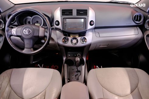 Toyota RAV4 2006 серый - фото 7