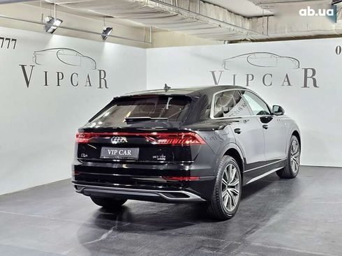 Audi Q8 2022 - фото 7