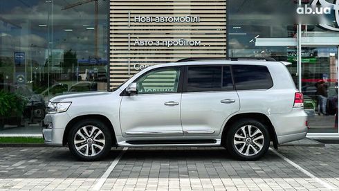 Toyota Land Cruiser 2016 - фото 3