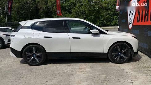BMW iX 2022 - фото 12