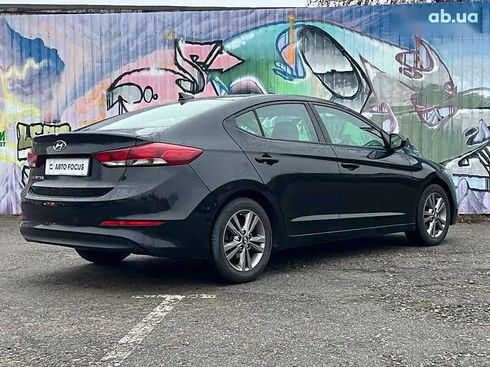 Hyundai Elantra 2018 - фото 8