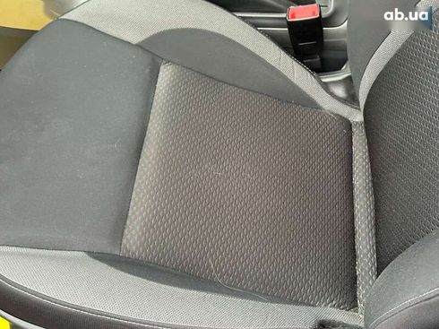 Nissan Juke 2019 - фото 30