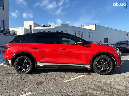 Audi Q5 e-tron 2022 - фото 9