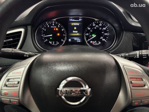 Nissan Rogue 2016 белый - фото 11