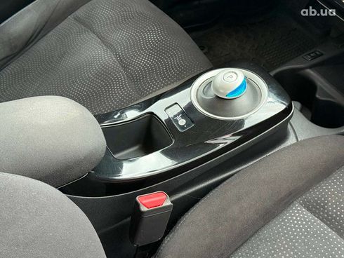 Nissan Leaf 2015 серый - фото 14