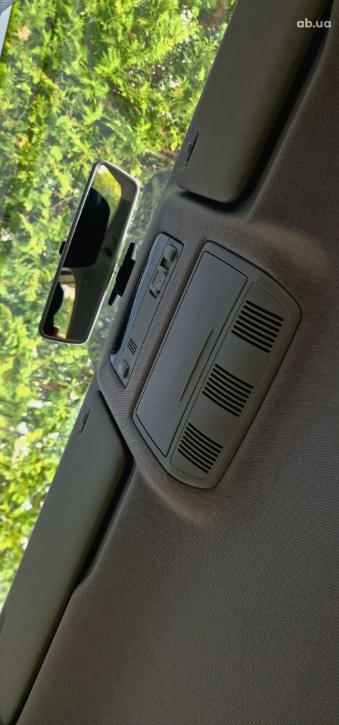 Skoda Rapid 2013 бежевый - фото 18