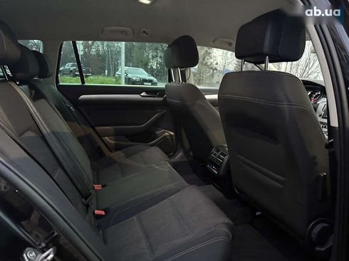 Volkswagen Passat 2016 - фото 12