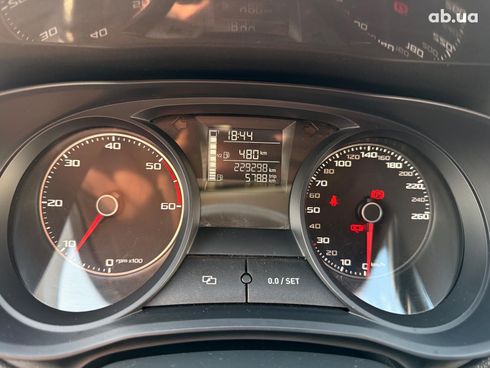 SEAT Ibiza 2014 красный - фото 14