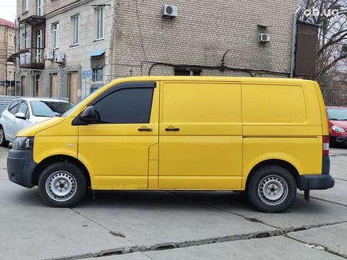 Volkswagen T5 (Transporter) 2011 желтый - фото 6