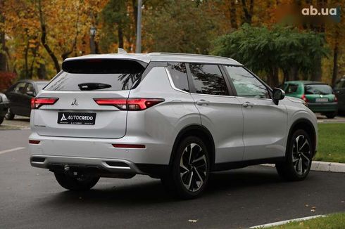 Mitsubishi Outlander 2022 - фото 4
