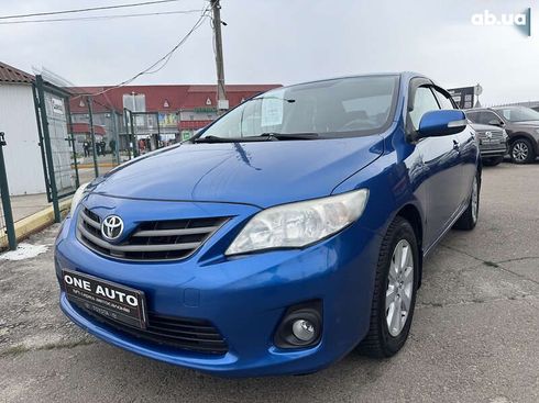 Toyota Corolla 2010 - фото 2