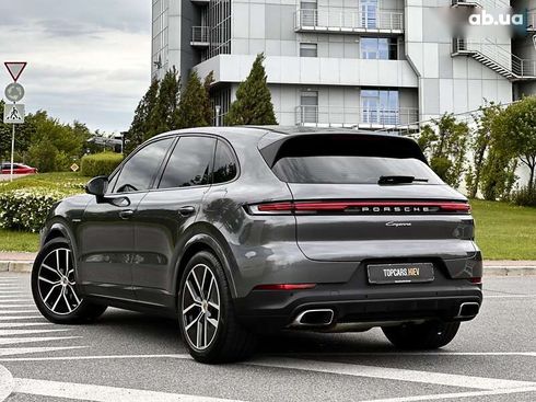 Porsche Cayenne 2024 - фото 10