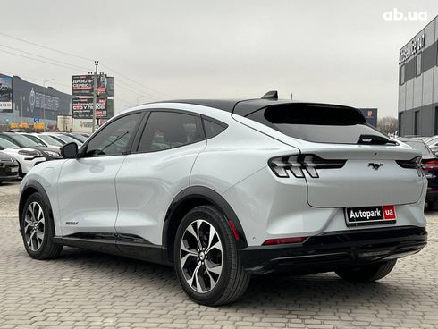 Ford Mustang Mach-E 2022 белый - фото 5