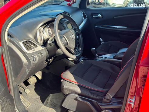 Dodge Journey 2018 красный - фото 16