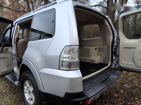 Mitsubishi Pajero Wagon 2008 - фото 17