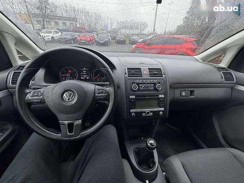 Volkswagen Touran 2011 - фото 29