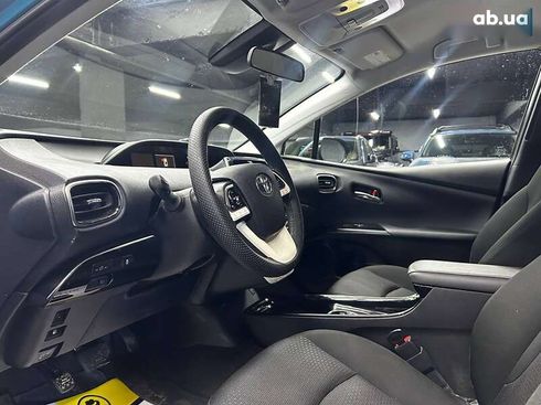 Toyota Prius 2018 - фото 7