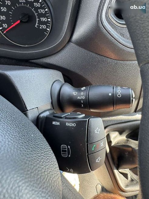Renault Master 2021 - фото 28