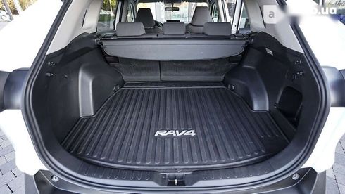 Toyota RAV4 2020 - фото 10