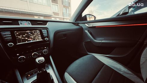 Skoda Octavia 2016 черный - фото 11