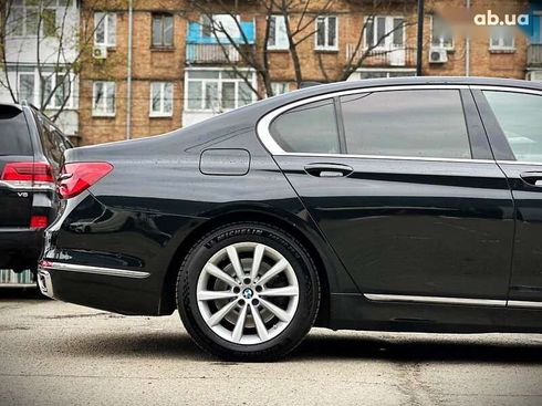BMW 7 серия 2018 - фото 18