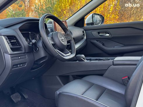 Nissan Rogue 2023 белый - фото 68