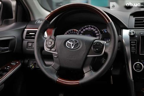 Toyota Camry 2014 - фото 12