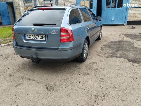 Skoda Octavia 2008 серебристый - фото 15