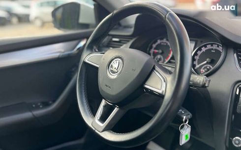Skoda Octavia 2019 - фото 17
