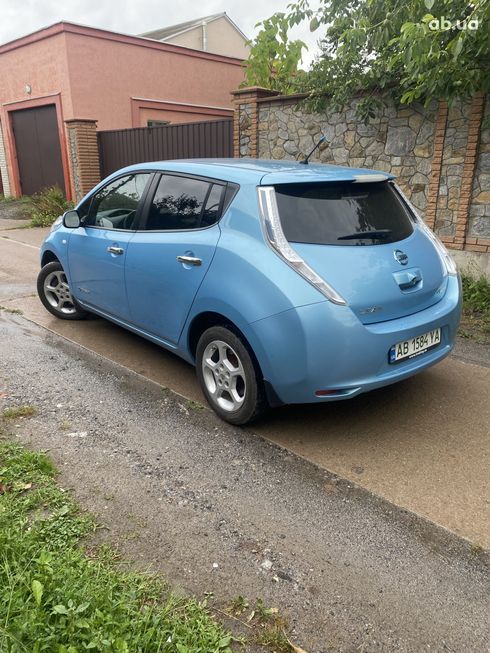 Nissan Leaf 2014 голубой - фото 2