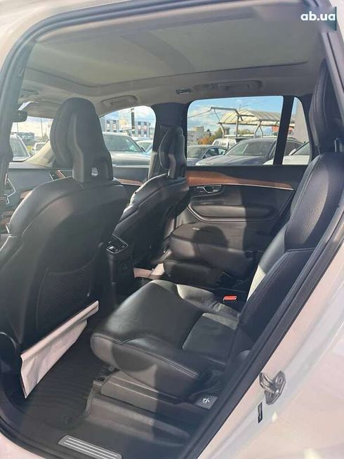 Volvo XC90 2021 - фото 16