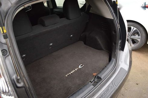 Toyota Prius C 2012 - фото 8